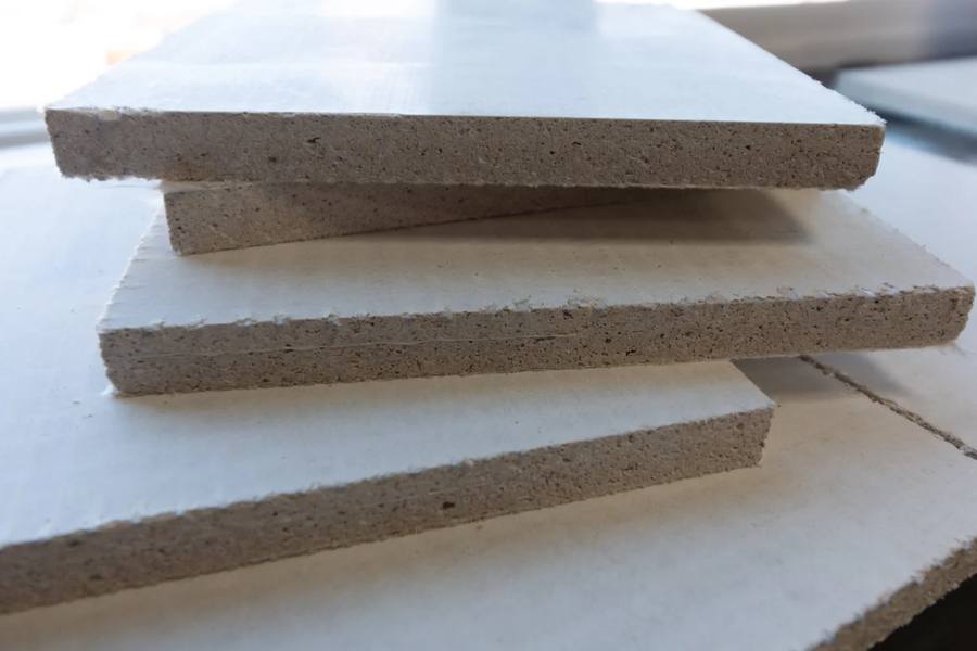 Magnesium oxide board edges