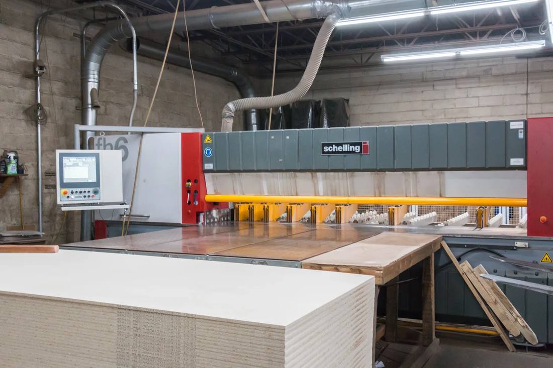 Panel saw cutting sheets to size